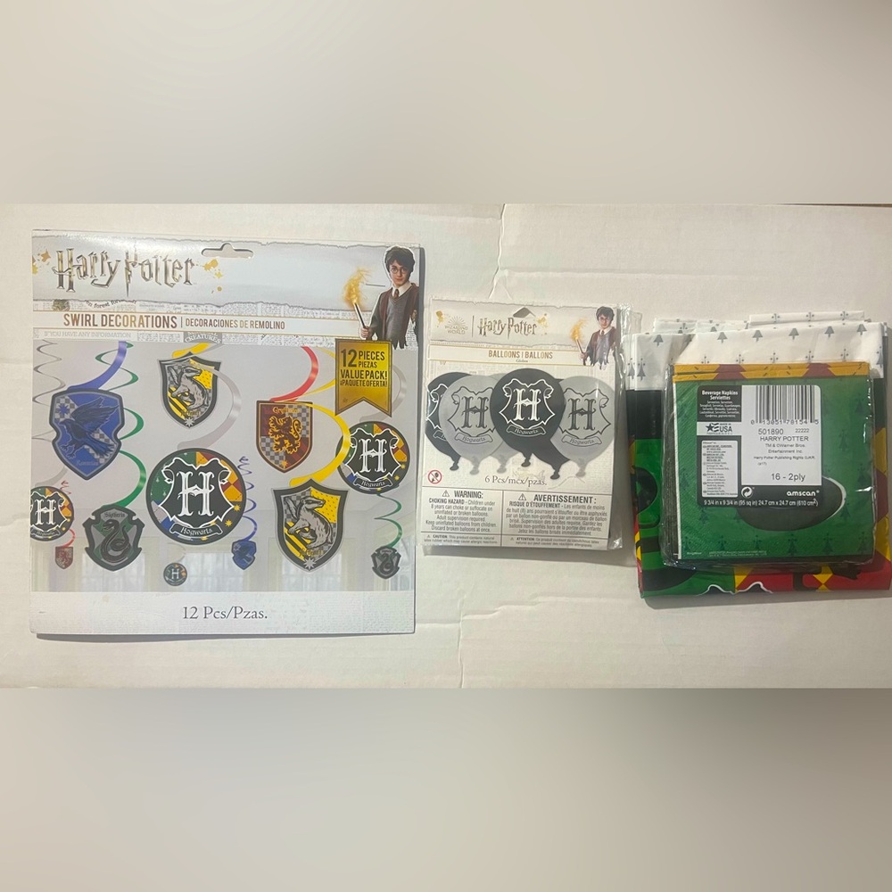 Harry Potter Themed Party Decorations *NEW IN PACKAGES*